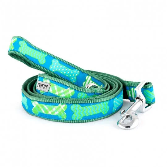  . **Pet food bowl is anti-slip design**Preppy Bone Blue Dog Lead