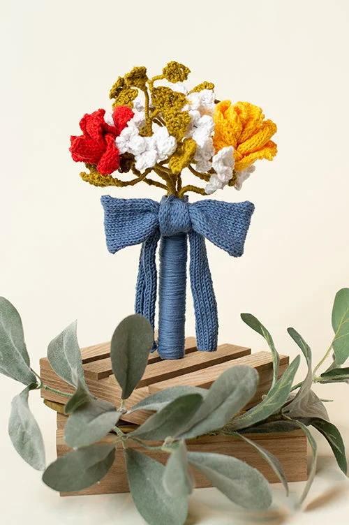 - Winter warm clothes for short-haired dogsChampion Bouquet (Knit)