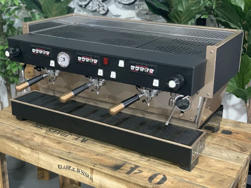 - Winter warm clothes for short-haired dogsLa Marzocco Linea Classic 3 Group Black & Rose Gold