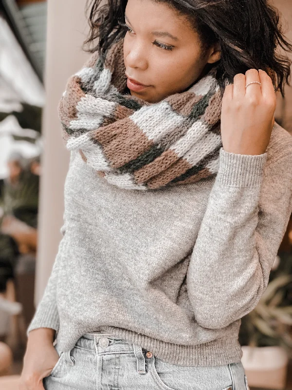 - Organic cotton dog bibsKnit Kit - Hearth Cowl