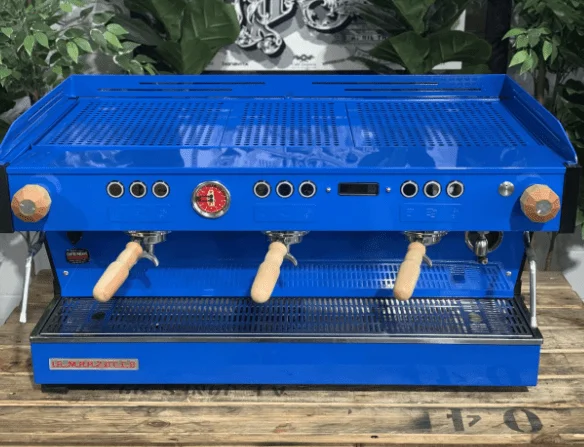 - ​​Christmas pet Christmas clothingLa Marzocco Linea PB 3 Group Blue with Timber