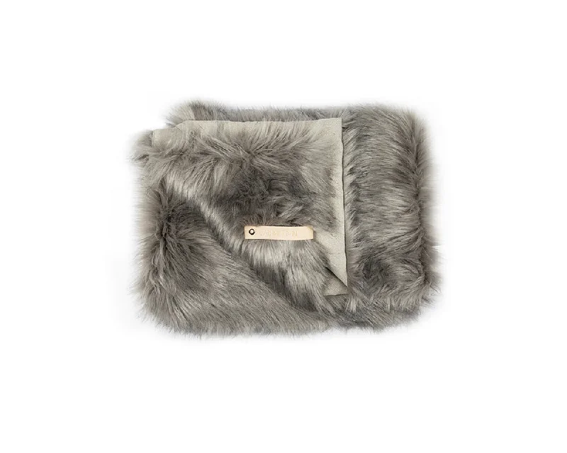 - Elderly dog ​​joint care mattressFora Silver Grey Faux Fur Dog Blanket by Labbvenn