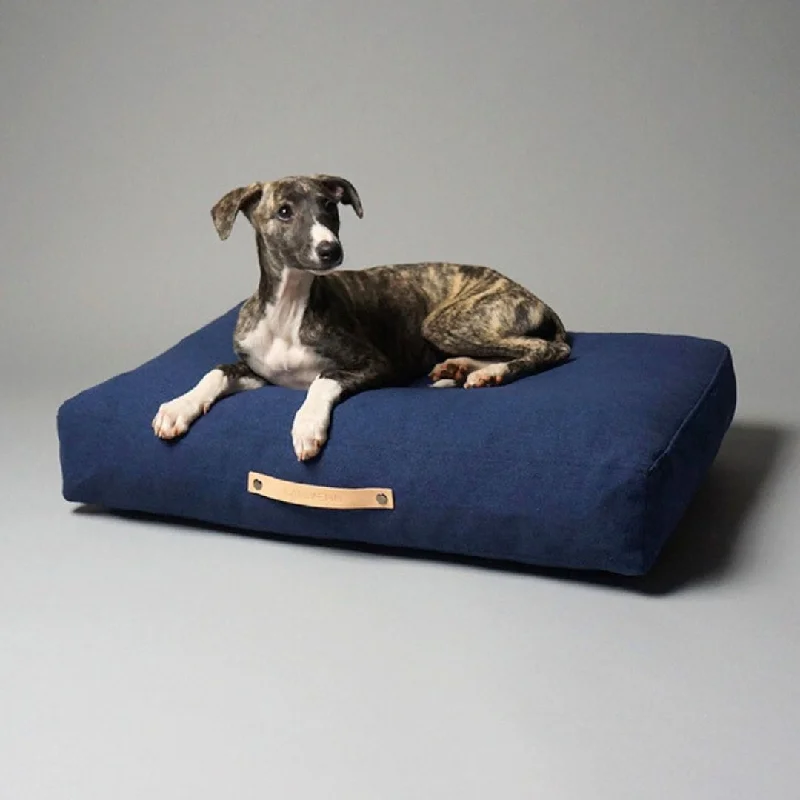  -Anti-scratch scratching board AND cat bed in oneNordic Stockholm Dog Bed by Labbvenn
