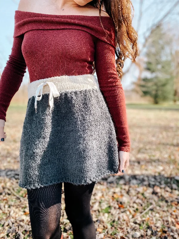 - Rabbit grass rack to prevent waste food boxKnit Kit - Mysig Skirt